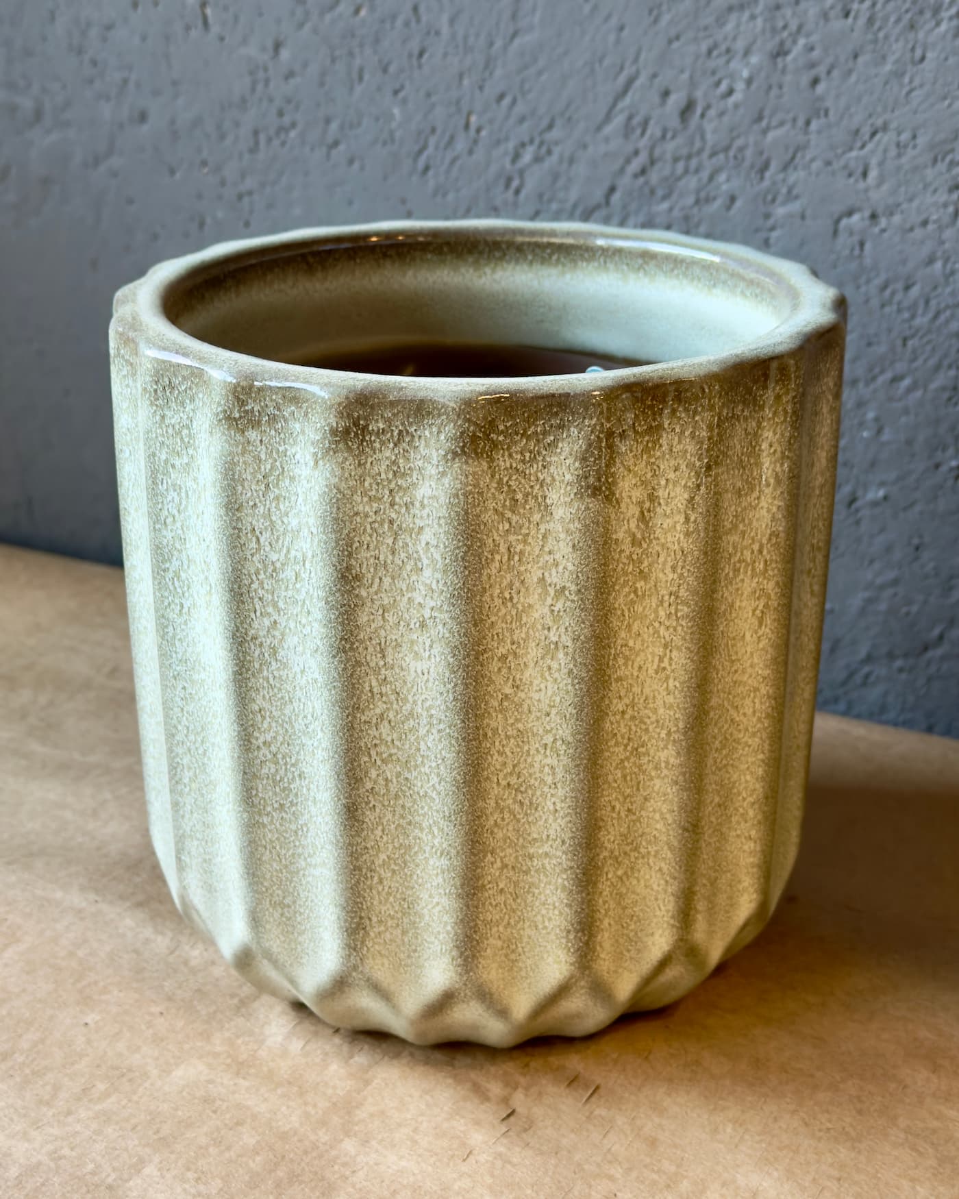 Vasi da design in ceramica smaltata